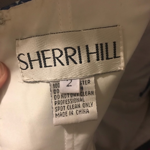 Sherri Hill 2017 prom dress size 2 - Picture 3 of 3
